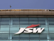 Индийская компания JSW предупреждает о задержке запуска первого автомобиля из-за лицензии на запчасти из Китая, следует из письма