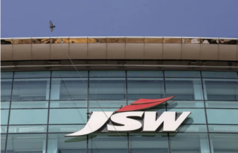 Индийская компания JSW предупреждает о задержке запуска первого автомобиля из-за лицензии на запчасти из Китая, следует из письма