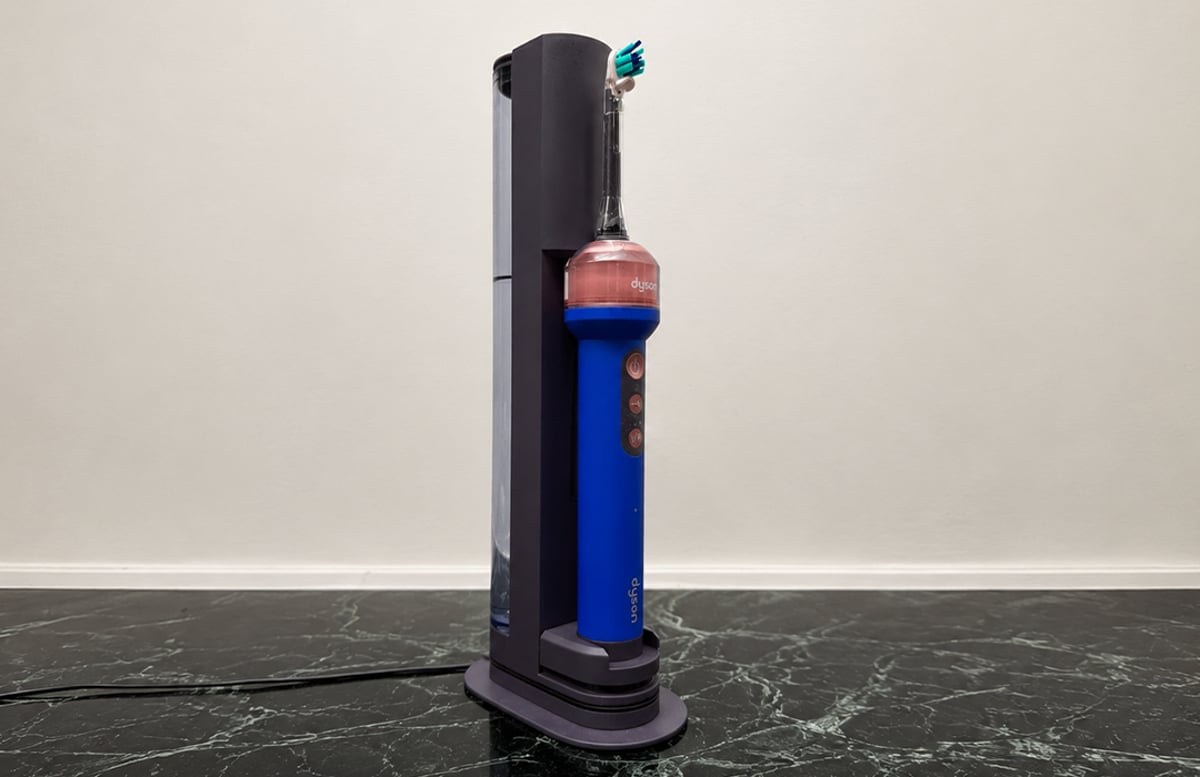 Зубная щётка Dyson CameraJet с камерой и струйной очисткой: результаты обзора