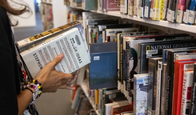 Книжный кризис: почему чтение стремительно падает