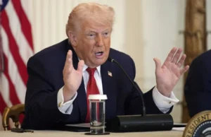 Послы ЕС проводят экстренное заседание по тарифам Трампа на Гренландии