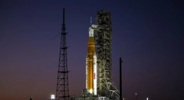 Почему окна запуска миссии NASA Artemis 2 на Луну такие короткие?