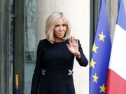 Стиль первой леди Франции Брижит Макрон: любовь к костюмам и высоким каблукам