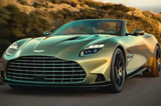 aston-martin-prezentoval-samyj-bystryj-y-moshhnyj-kabryolet-v-myre-foto-13-871x572-c-default