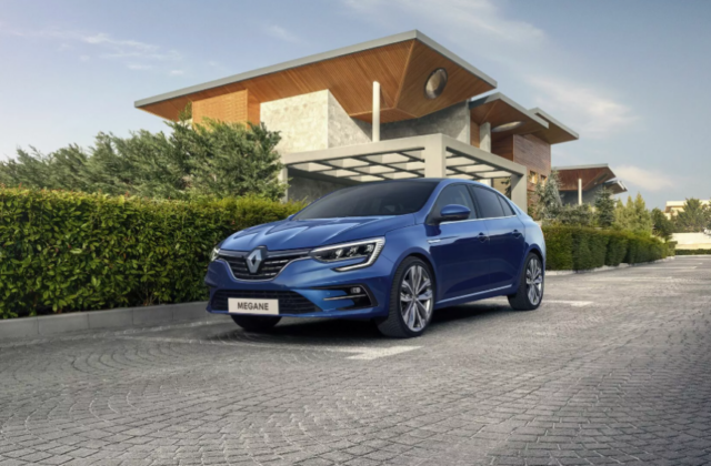 renault-vozvrashhaet-na-rynok-populyarnyj-sedan-s-ekonomychnym-motorom-foto-3-871x572-c-default
