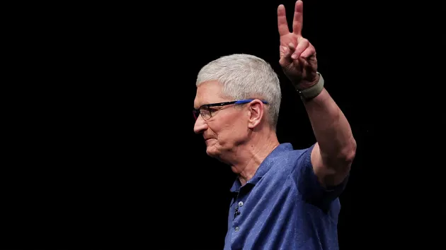 107426948-17180576562024-06-10t211449z_179192177_rc2l88axcj4y_rtrmadp_0_apple-conference
