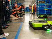 Amazon планирует заменить 600 тысяч работников роботами