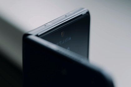 Обнаружен простой способ сломать складной смартфон