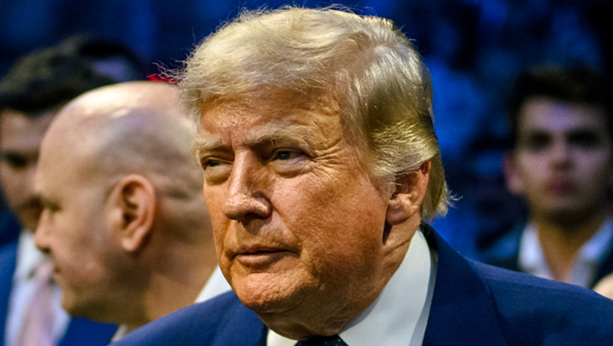 Конгрессмен США обвиняет кампанию Трампа в сборе личных данных американцев на 250 мероприятий