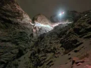 Спасён турист, застрявший несколько часов на скале в Юте во время снежной бури