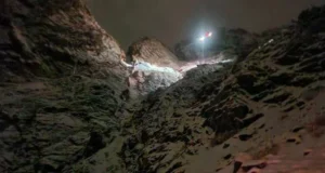Спасён турист, застрявший несколько часов на скале в Юте во время снежной бури