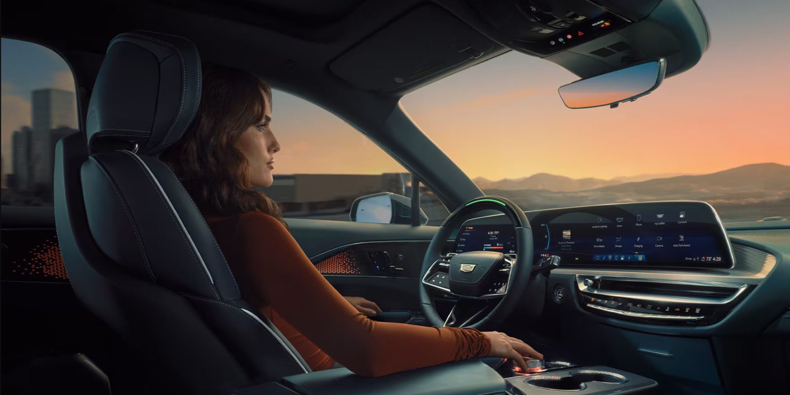 Cadillac Lyriq — первая трещина в запрете GM на CarPlay