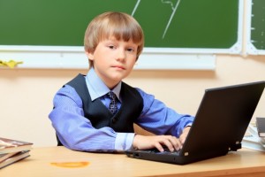 copil-programator-300x200
