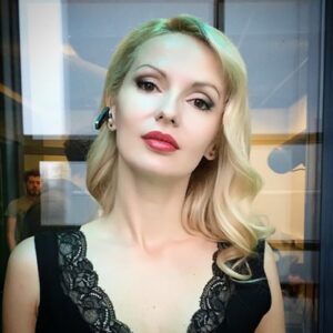 Инга Белова "Выжить после". Фото
