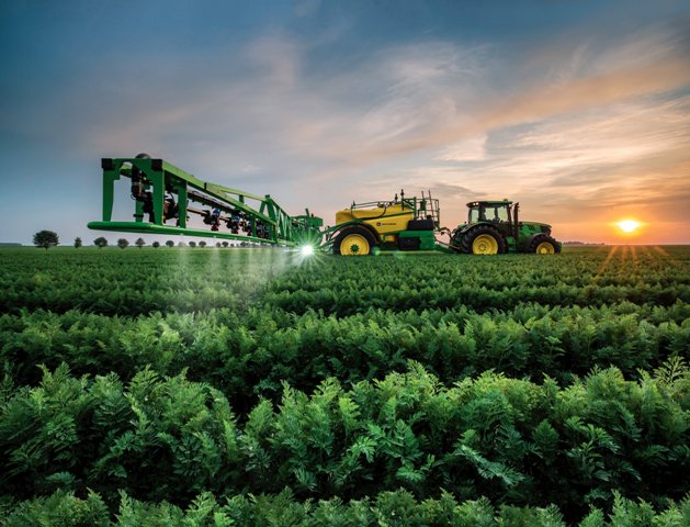 JOHN_DEERE_tractor_farm_industrial_farming_1jdeere_construction_3000x2291