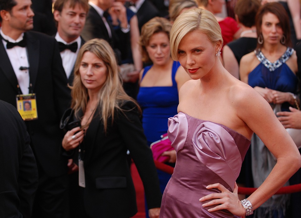 charlize-theron-79562_960_720