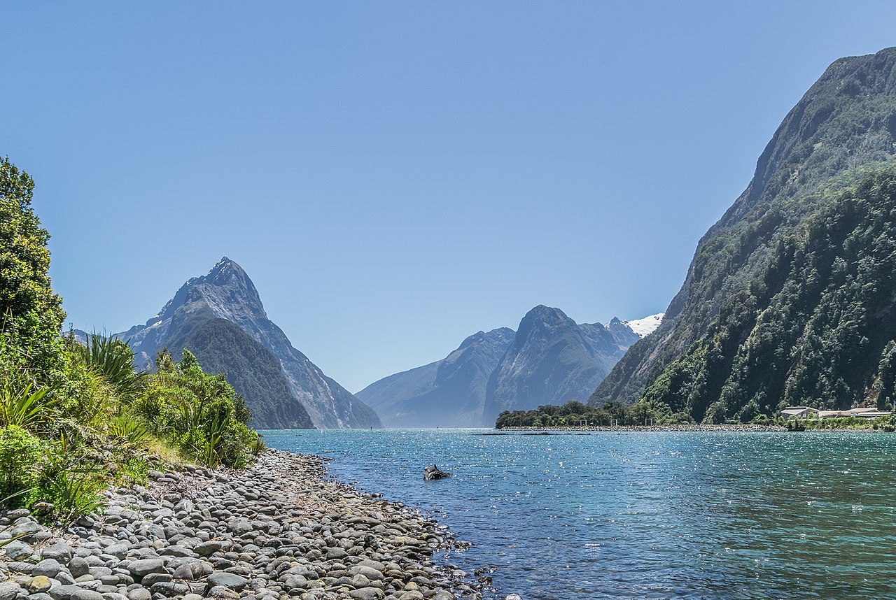 Milford Sound shore view toward the Mitre Peak area