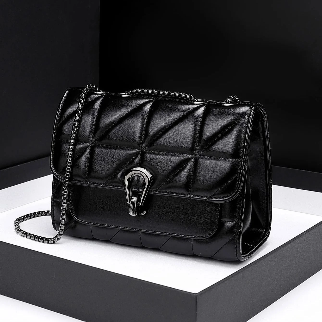 Lingge bag, chain bag, single shoulder bag, diagonal cross style crossbody bag f