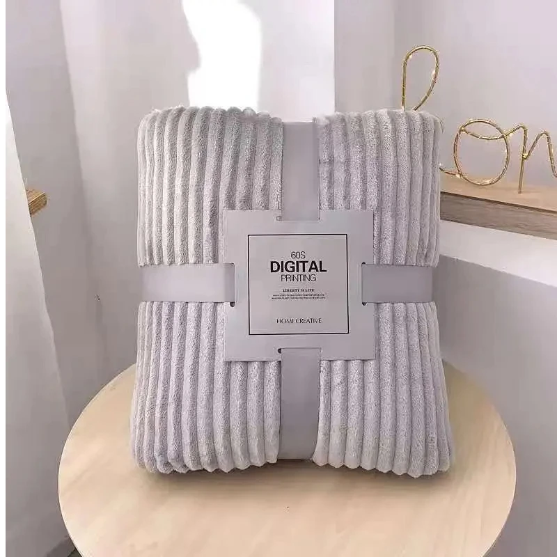 70x100cm Single Person Small Blanket Solid Color Coral Velvet Air-Conditioned Pl