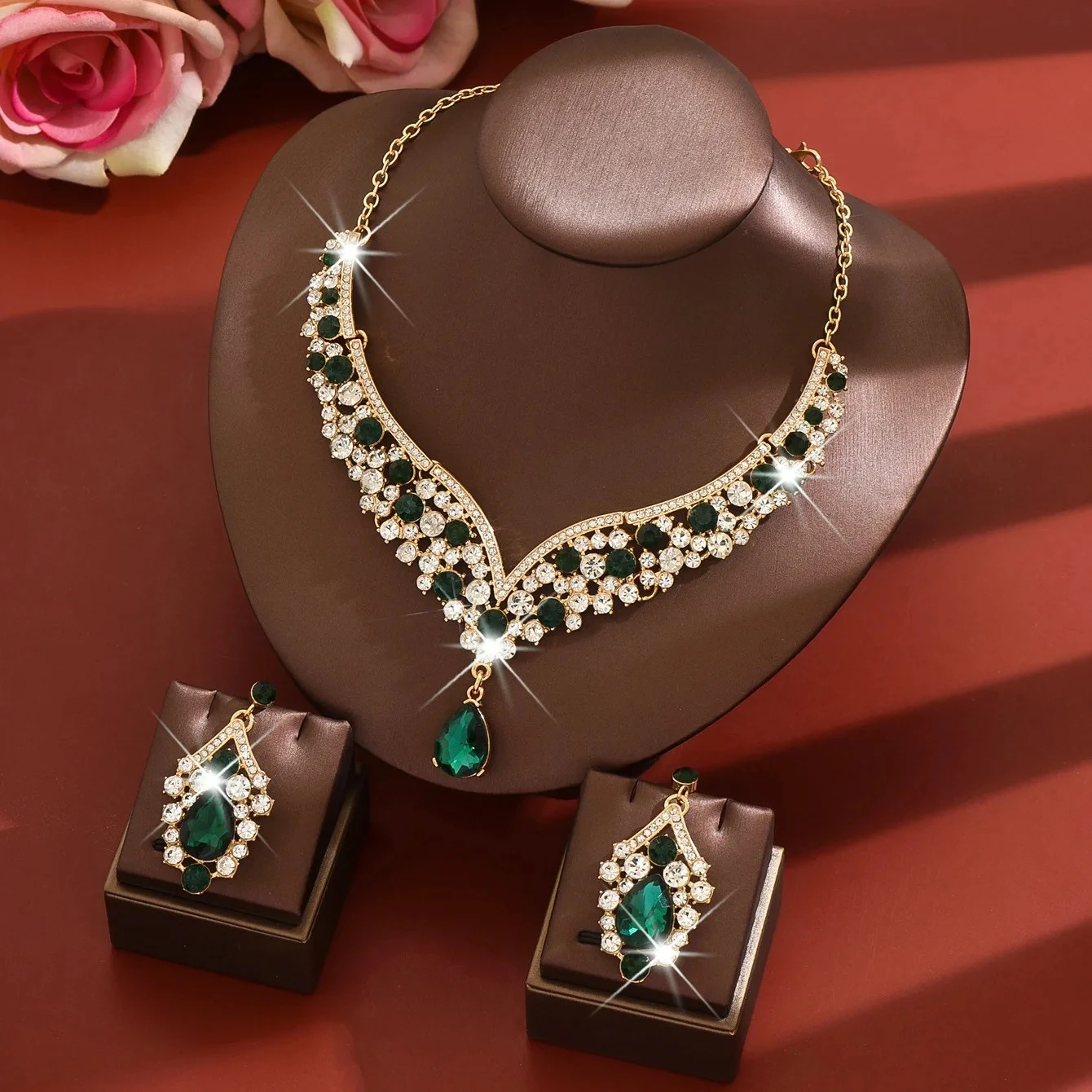 Fashionable French Court Style Diamond Embedded Geometric Flower Necklace Earring Set Eco-friendly Jewelry Set for Women