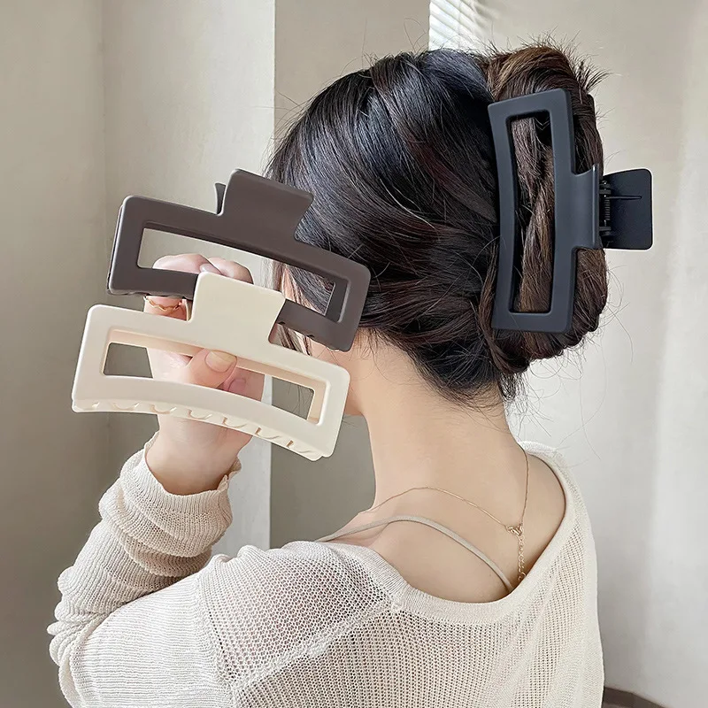 Korean Large Solid Hair Claw Elegant Hairpins Barrette Crab Hair Clips For Women