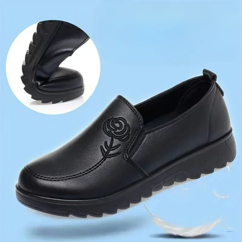 New Style Man Sport Shoe Soft Sole Black Leather Shoes Non-slip Casual Shoes Wom