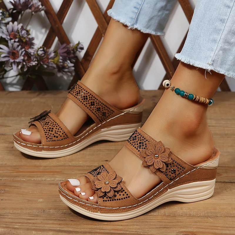 Plus Size Women's Shoes Summer Retro Roman Sandals Women Pu Casual Flower Wedge 