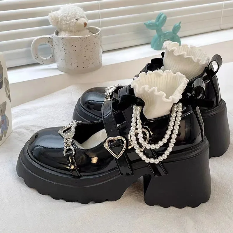 Sweet Heart-Shaped Buckle Lolita Shoes Women Patent Leather Platform Mary Janes 