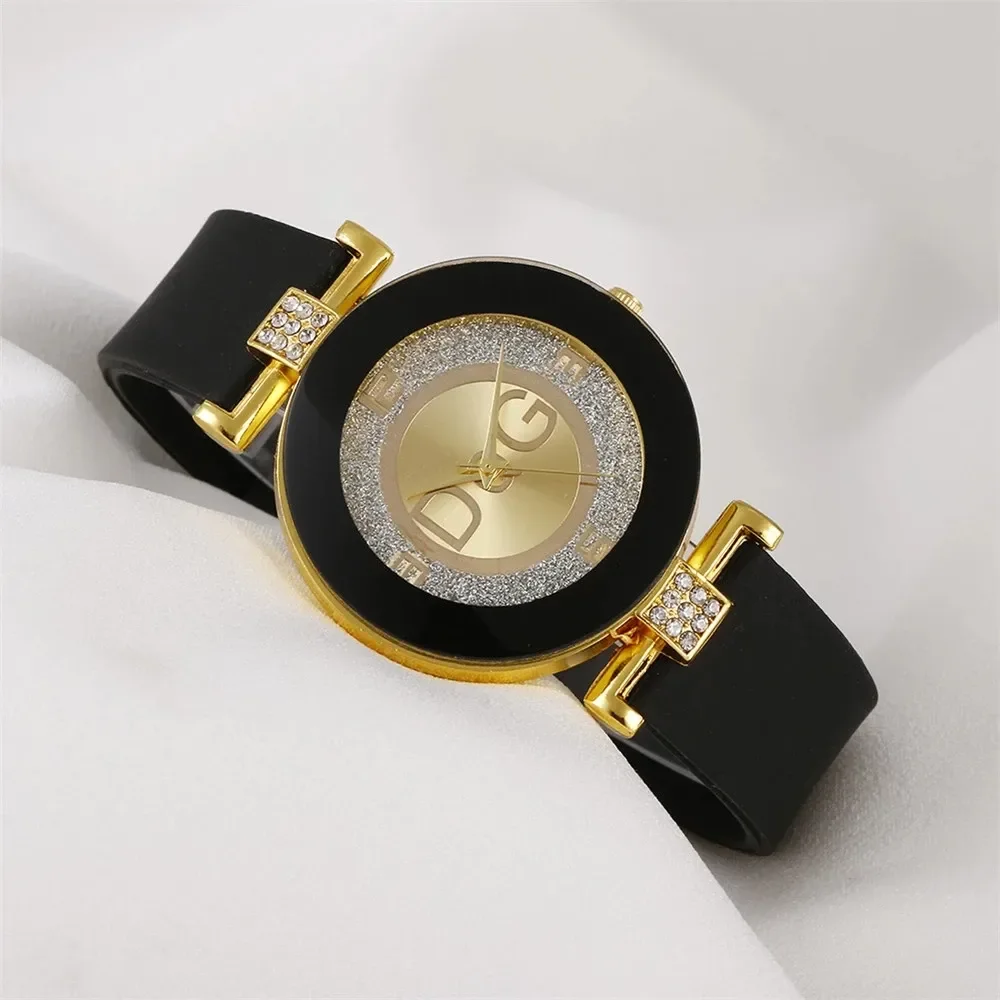 Simple Black White Quartz Watches Women Minimalist Design Silicone Strap Wristwa