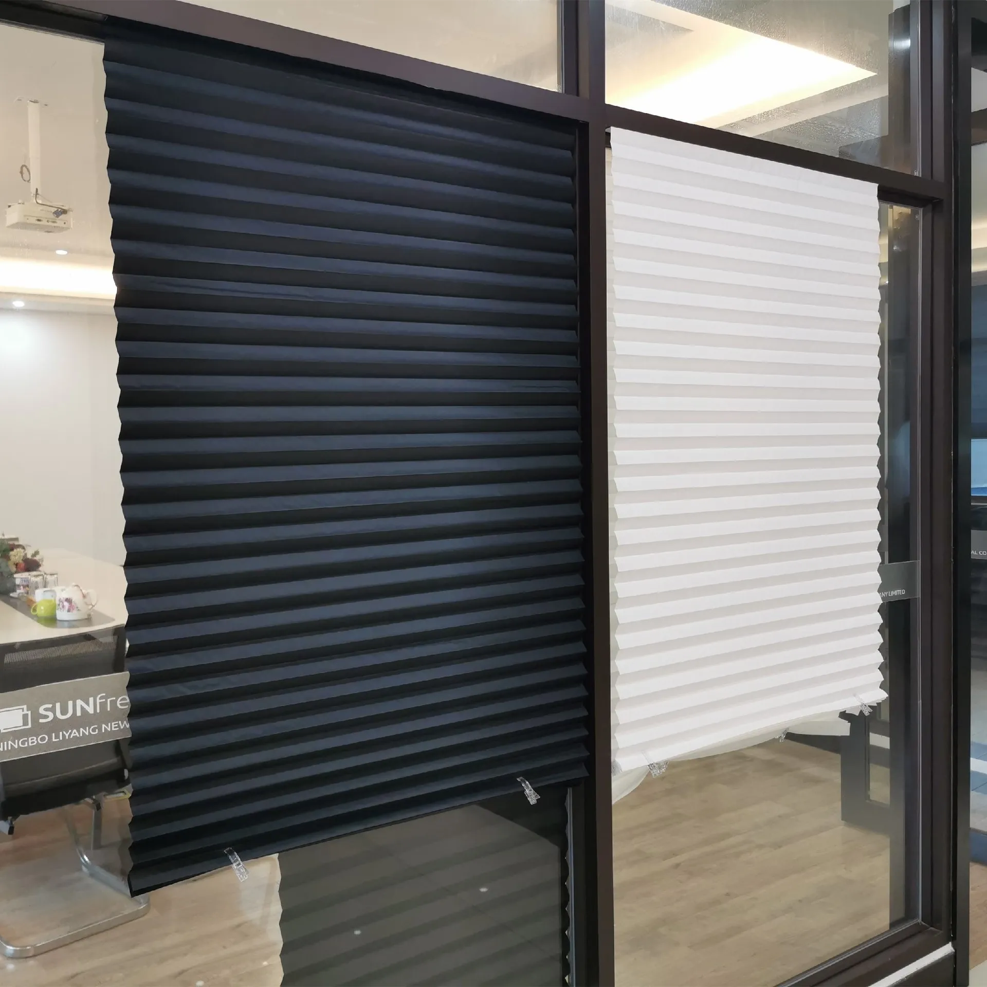 Roller Window Blinds Black White Pleated Blinds Blackout Curtains Non-Woven Fold