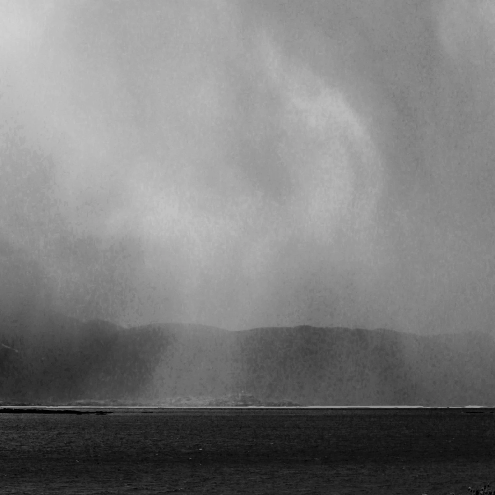 Storm over Flakstad