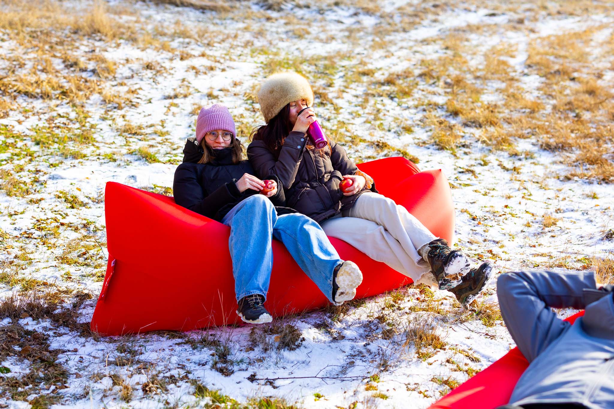 Hike with inflatable sofas
