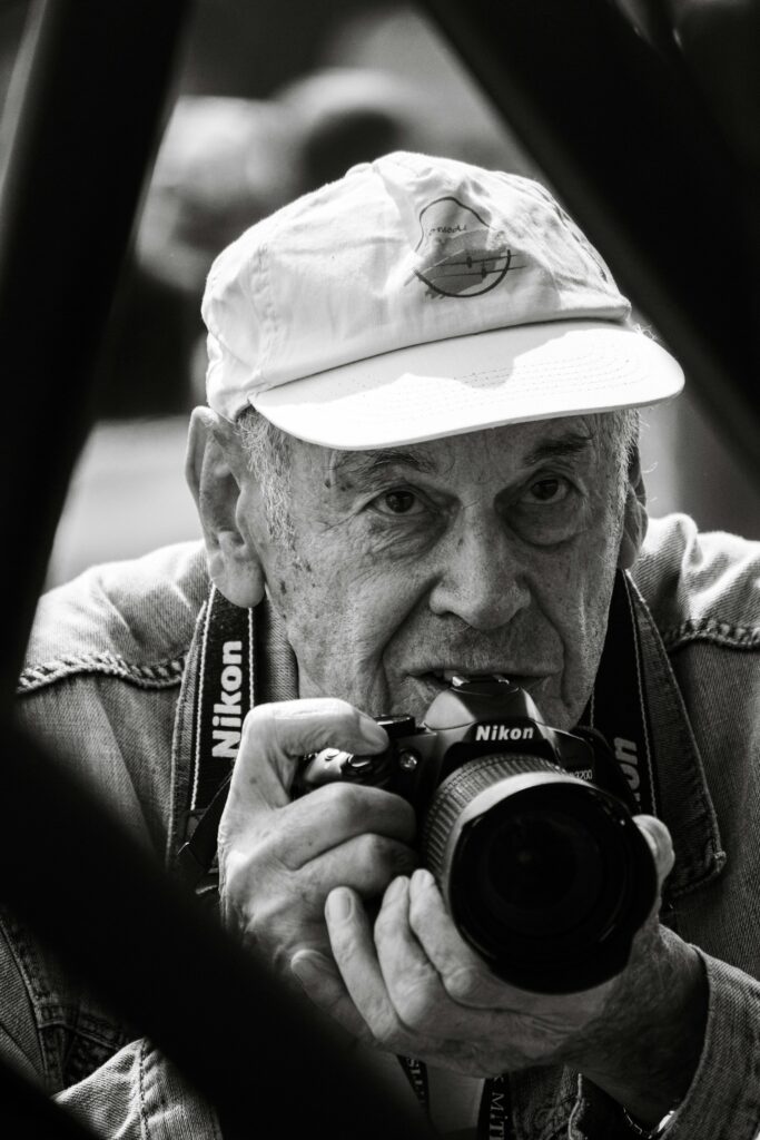 Istraživanje pokazalo kako fotografija može osigurati sretniju starost