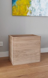 2020: Eikenhouten bak met vingerlasverbindingen