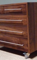 2015: Ladenkast (Notenhout)