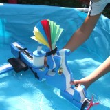 Stroomkringbootjes met motortjes, batterij en propeller