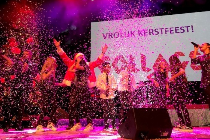 Collage brengt 2000 leerlingen naar de Kunstlinie voor groots meezing Kerstconcert