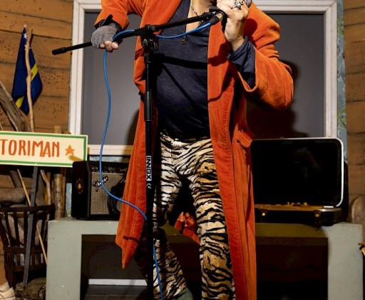 Meneer Anansi, Volkskrant;Renate Beense