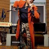 Meneer Anansi, Volkskrant;Renate Beense