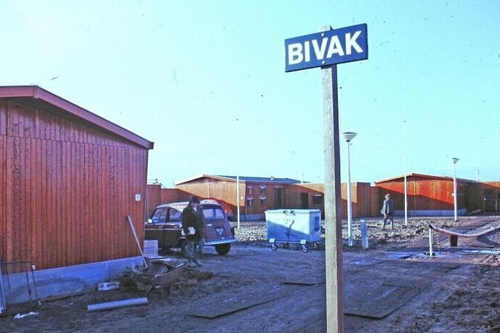De eerste sleutels van Almere, van Bivak tot Schoolwerf (1975-1976)