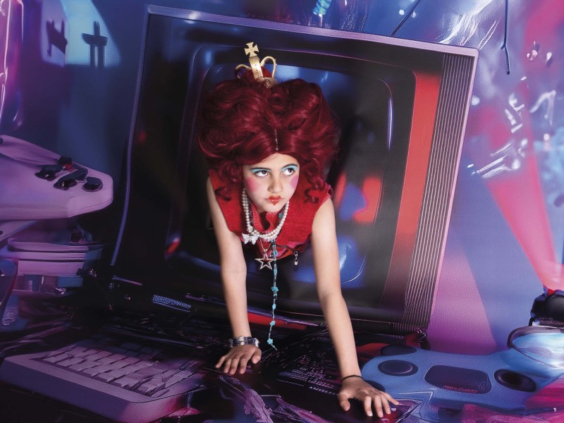 De-Toneelmakerij-DOX-Alice-in-Wonderland-Jan-Hoek-1-300-dpi-RGB