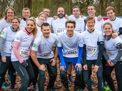 Het team van Websteen die meedeed aan de Lidl-Wolfskamerloop 'goudsponsoren'