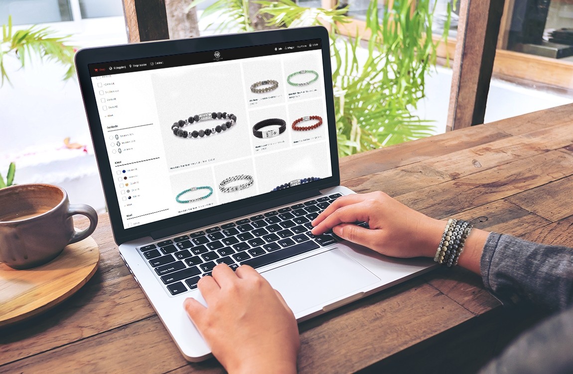 Laptop met de website van Rebel & Rose in beeld