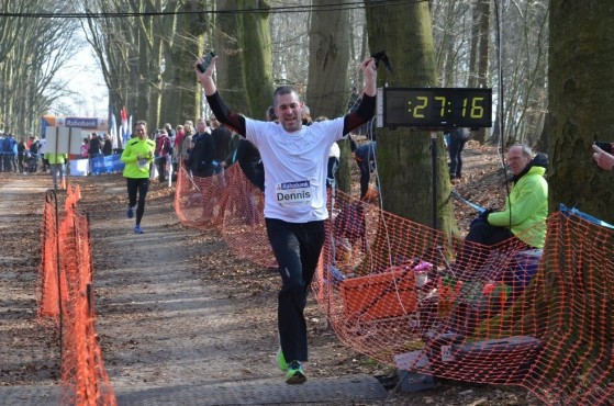 Medewerkers van Websteen tijdens het hardlopen.