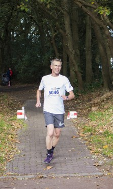 Medewerkers van Websteen aan het hardlopen tijdens de Wolfskamerloop.