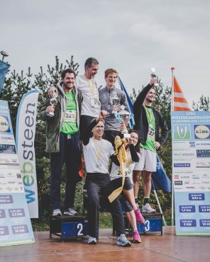 Websteen in actie tijdens de Wolfskamerloop 2019.