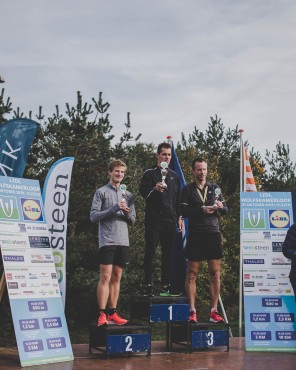 Websteen in actie tijdens de Wolfskamerloop 2019.