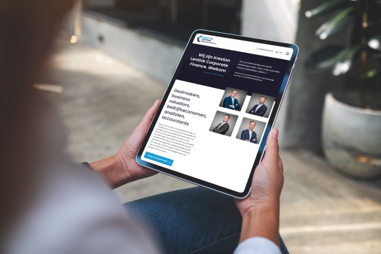 Website van Kreston Lentink Corporate Finance op een tablet.