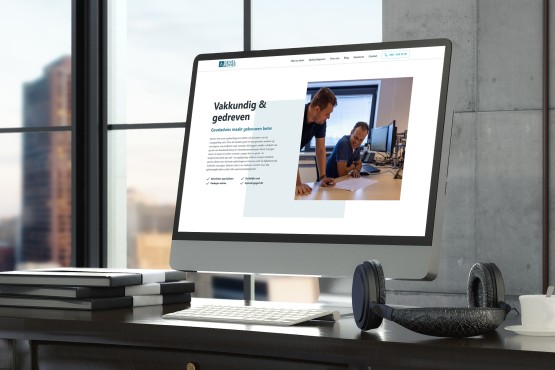 Website van geveladvies.nl op een desktop computer.