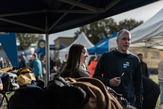 Websteen aanwezig en goudsponsor van de 10e Wolfskamerloop